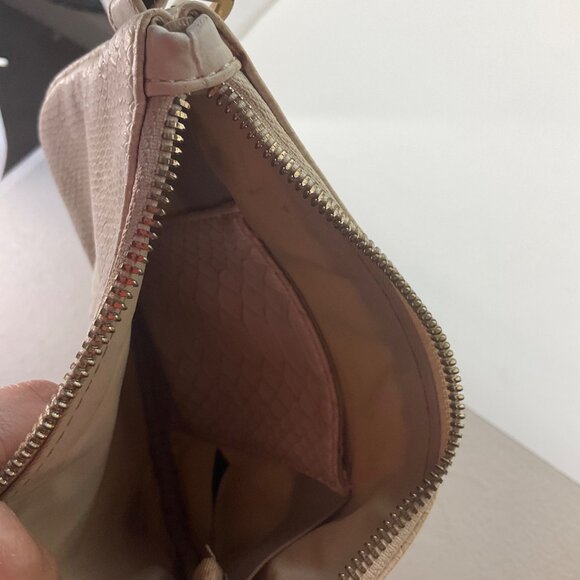 Kendra Scott Beige Snake-Embossed Leather Wristlet Purse Detachable Strap - Picture 9 of 11